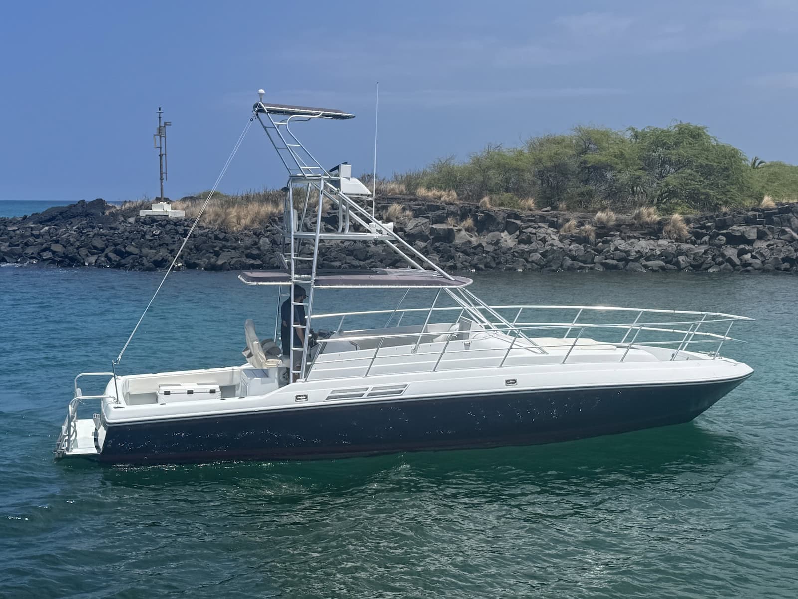 Featured image for “38′ Intrepid 38 Evolution “Happy Kona””